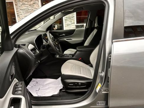 Used 2023 Chevrolet Equinox LT w/ LPO, Floor Liner Package AWD/4WD image 12