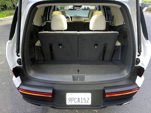 Used 2025 Hyundai Santa Fe SEL image 34