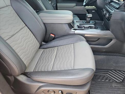 Used 2025 Chevrolet Silverado 1500 ZR2 image 21