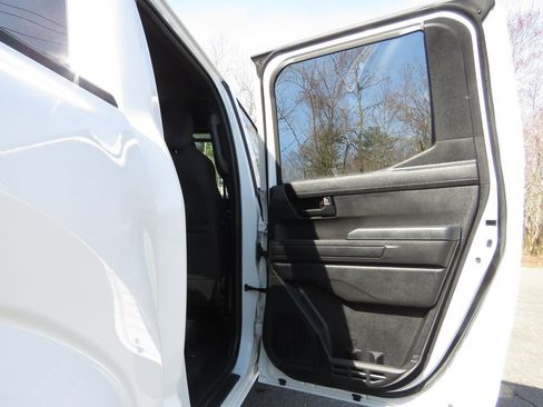 Used 2024 Toyota Tacoma SR RWD image 15