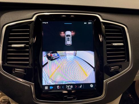 Used 2024 Volvo XC90 B6 Plus w/ Protection Package Premier image 17