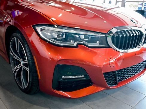 Used 2021 BMW 330i xDrive Sedan w/ M Sport Package AWD/4WD image 10