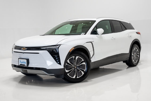 Used 2024 Chevrolet Blazer EV LT AWD/4WD image 1