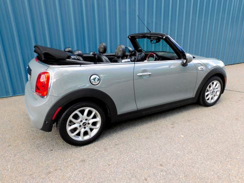 Used 2017 MINI Cooper S FWD image 9