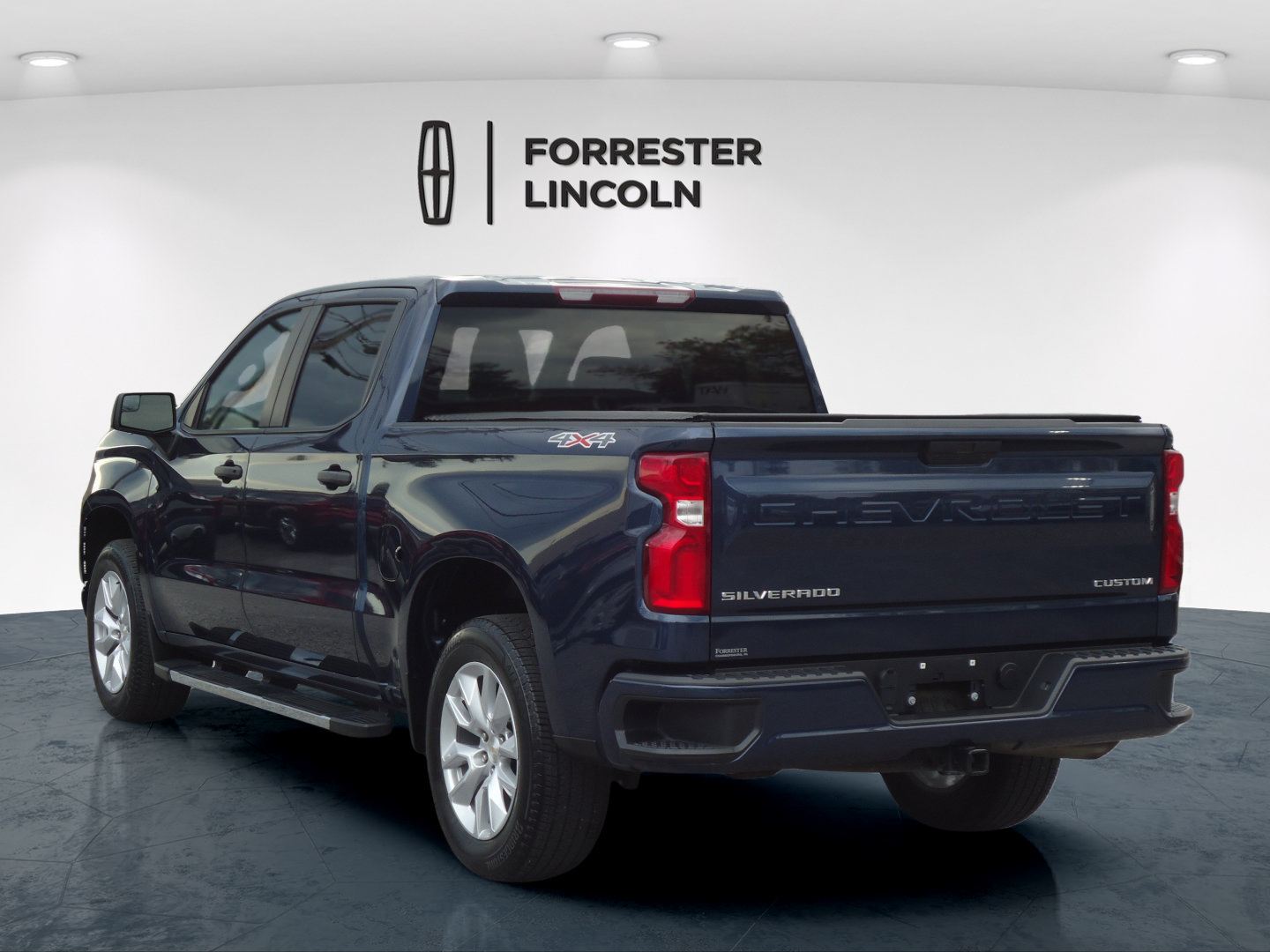 Used 2022 Chevrolet Silverado 1500 Custom AWD/4WD image 5