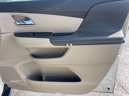 Used 2014 Honda Odyssey EX image 19