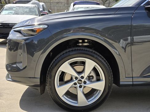 New 2025 Audi Q5 Premium Plus image 11