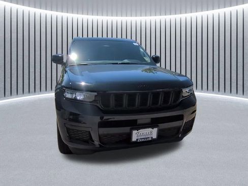 Used 2023 Jeep Grand Cherokee L Laredo AWD/4WD image 16