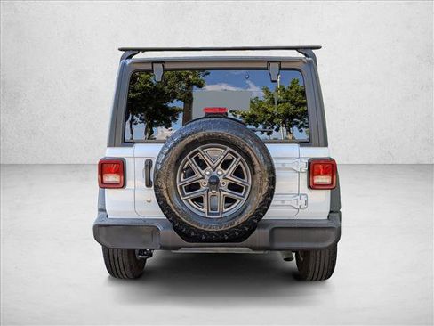 Used 2023 Jeep Wrangler Sport AWD/4WD image 7