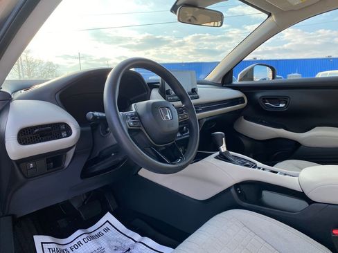 Used 2024 Honda HR-V LX image 9