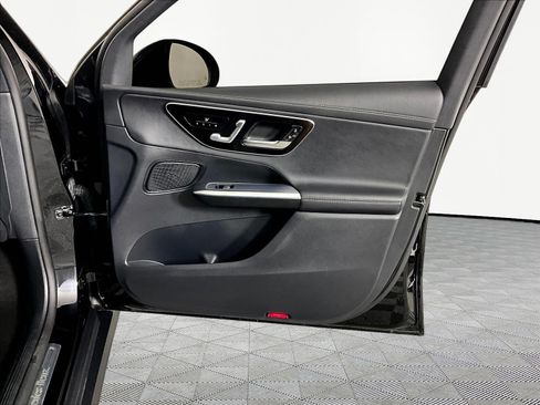 Used 2023 Mercedes-Benz GLC 300 4MATIC image 27