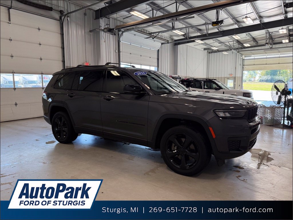 Used 2023 Jeep Grand Cherokee L Laredo AWD/4WD image 1