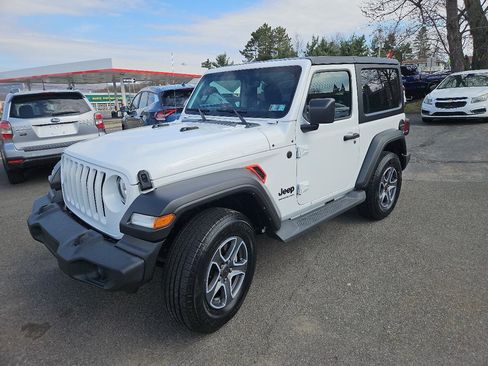 Used 2022 Jeep Wrangler Sport image 7