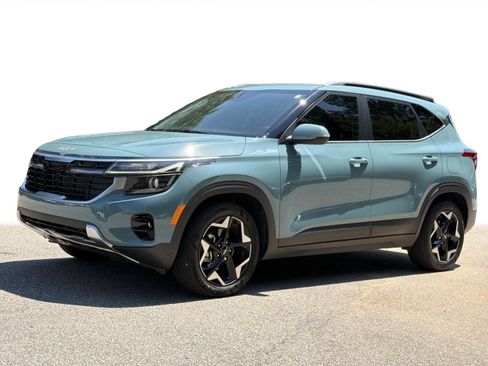 Used 2024 Kia Seltos EX FWD image 22