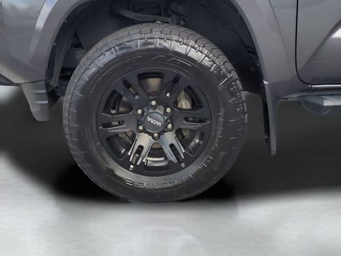 Used 2020 Toyota Tacoma SR5 image 11