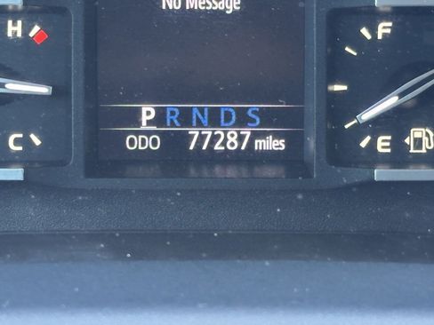 Used 2019 Toyota Tundra SR5 w/ SR5 Upgrade Package image 19