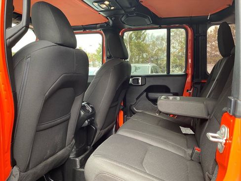 Used 2023 Jeep Wrangler Unlimited image 17