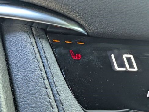 Certified 2025 Cadillac XT5 Luxury w/ LPO, Floor Liner Package FWD image 28