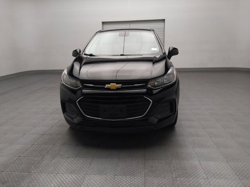 Used 2022 Chevrolet Trax LS w/ Tint and Cruise Package image 15
