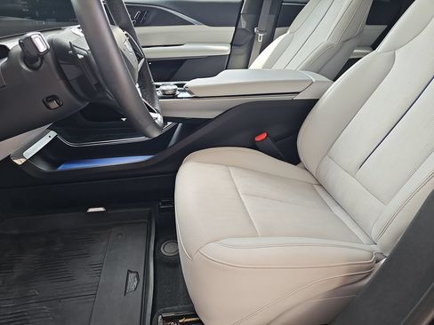 Certified 2024 Cadillac Lyriq Sport w/ LPO, Floor Liner Package AWD/4WD image 15