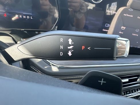 New 2025 Chevrolet Suburban Premier w/ Sun And Tow Package image 10