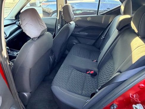 Certified 2021 Nissan Kicks SV image 9