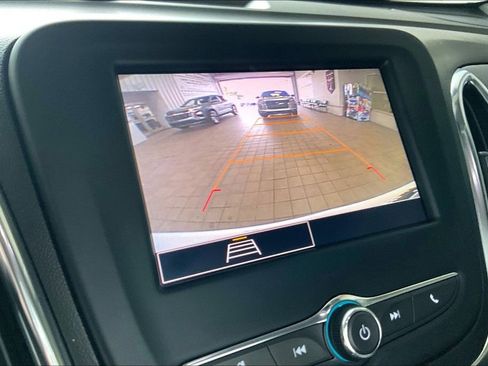 Used 2022 Chevrolet Equinox LT FWD image 12