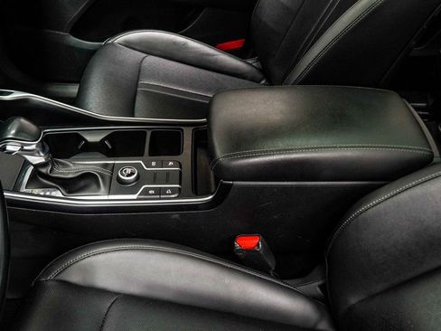 Used 2023 Kia Sorento S w/ Panoramic Sunroof Package FWD image 20