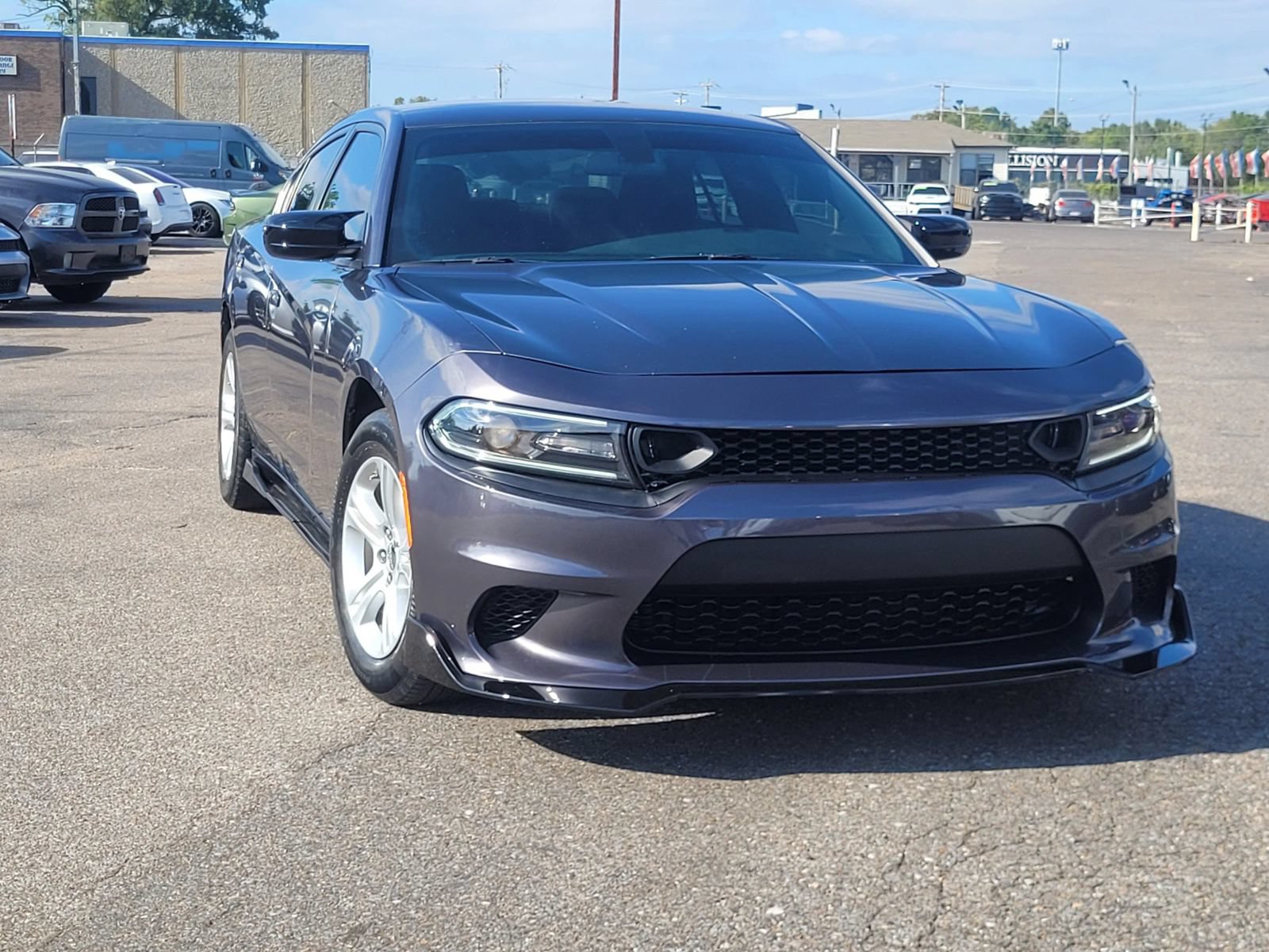 Used 2022 Dodge Charger SXT RWD image 18