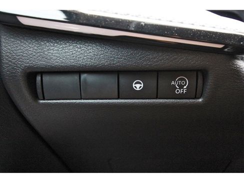 New 2025 Nissan Kicks SR image 14