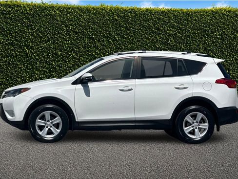 Used 2013 Toyota RAV4 XLE AWD/4WD image 7