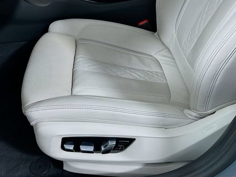 Used 2023 BMW 530i w/ Premium Package RWD image 20