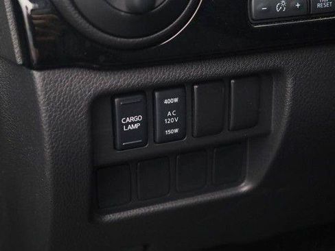 Used 2024 Nissan Titan SV w/ SV Convenience Package AWD/4WD image 13