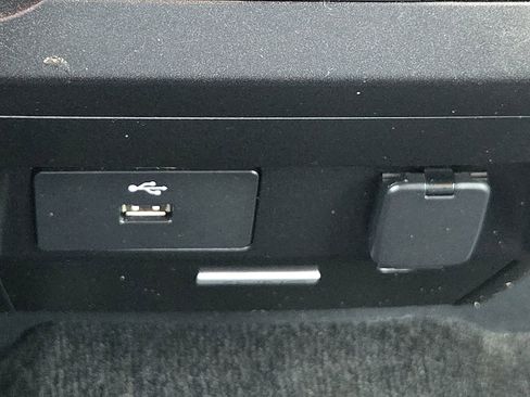 Certified 2018 Ford F150 XLT image 19