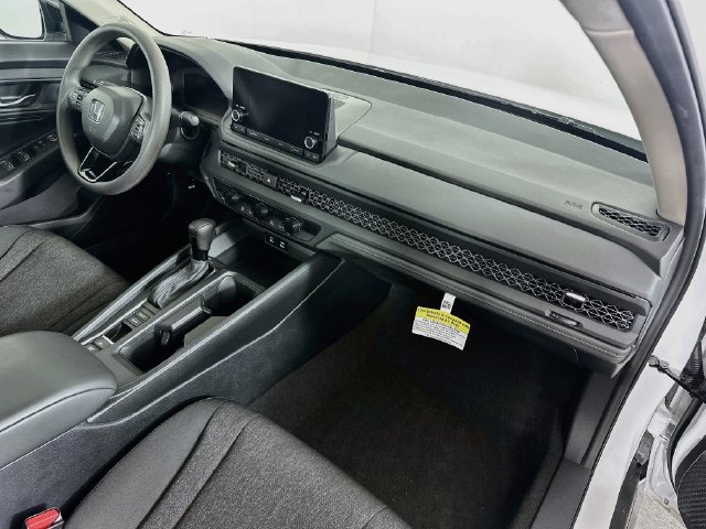 Certified 2025 Honda Accord SE image 31