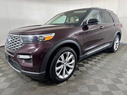 Certified 2023 Ford Explorer Platinum w/ Technology Package AWD/4WD image 11