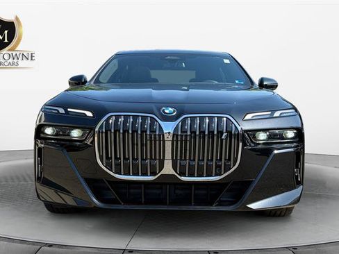 Used 2023 BMW i7 xDrive60 AWD/4WD image 8