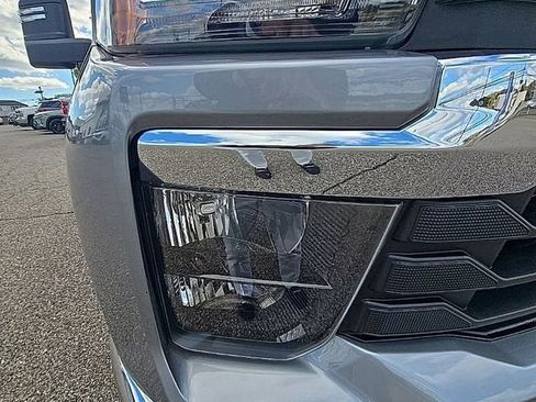 Used 2024 Chevrolet Silverado 2500 LT w/ Convenience Package image 58