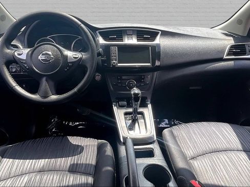 Used 2019 Nissan Sentra SV FWD image 7