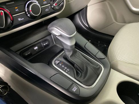 Certified 2024 Kia Soul LX image 17