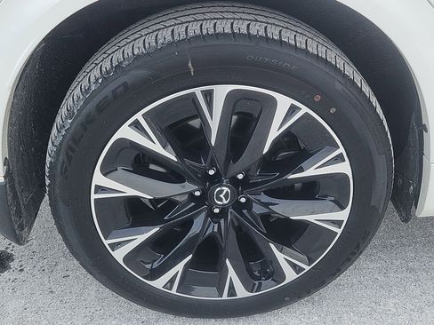 Certified 2025 MAZDA CX-90 3.3 Turbo S w/ Premium Package image 33