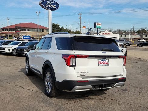 New 2026 Ford Explorer Platinum RWD image 4