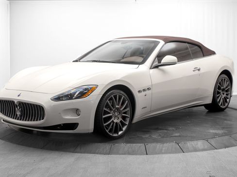 Used 2013 Maserati GranTurismo Sport RWD image 15