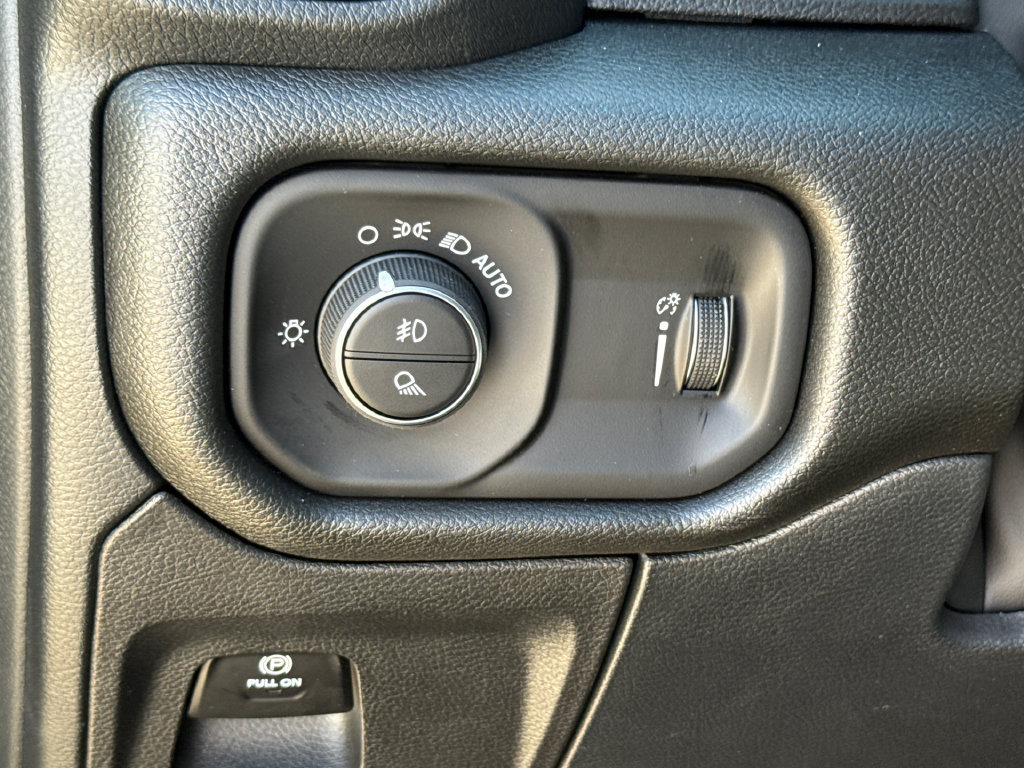 New 2027 RAM 1500 Express AWD/4WD image 22