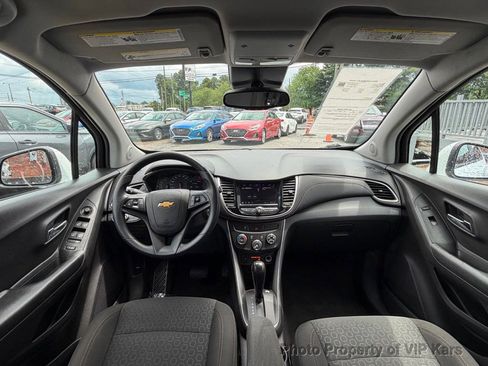 Used 2020 Chevrolet Trax LS w/ Tint and Cruise Package FWD image 17