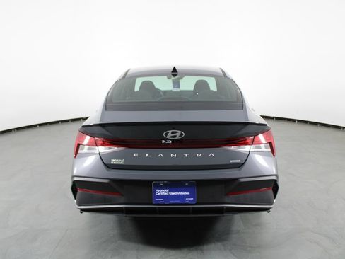 Used 2026 Hyundai Elantra SEL FWD image 11