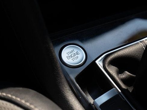 Certified 2023 Volkswagen Taos SEL AWD/4WD image 18