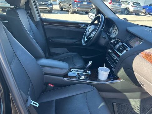 Used 2017 BMW X3 xDrive28i image 12