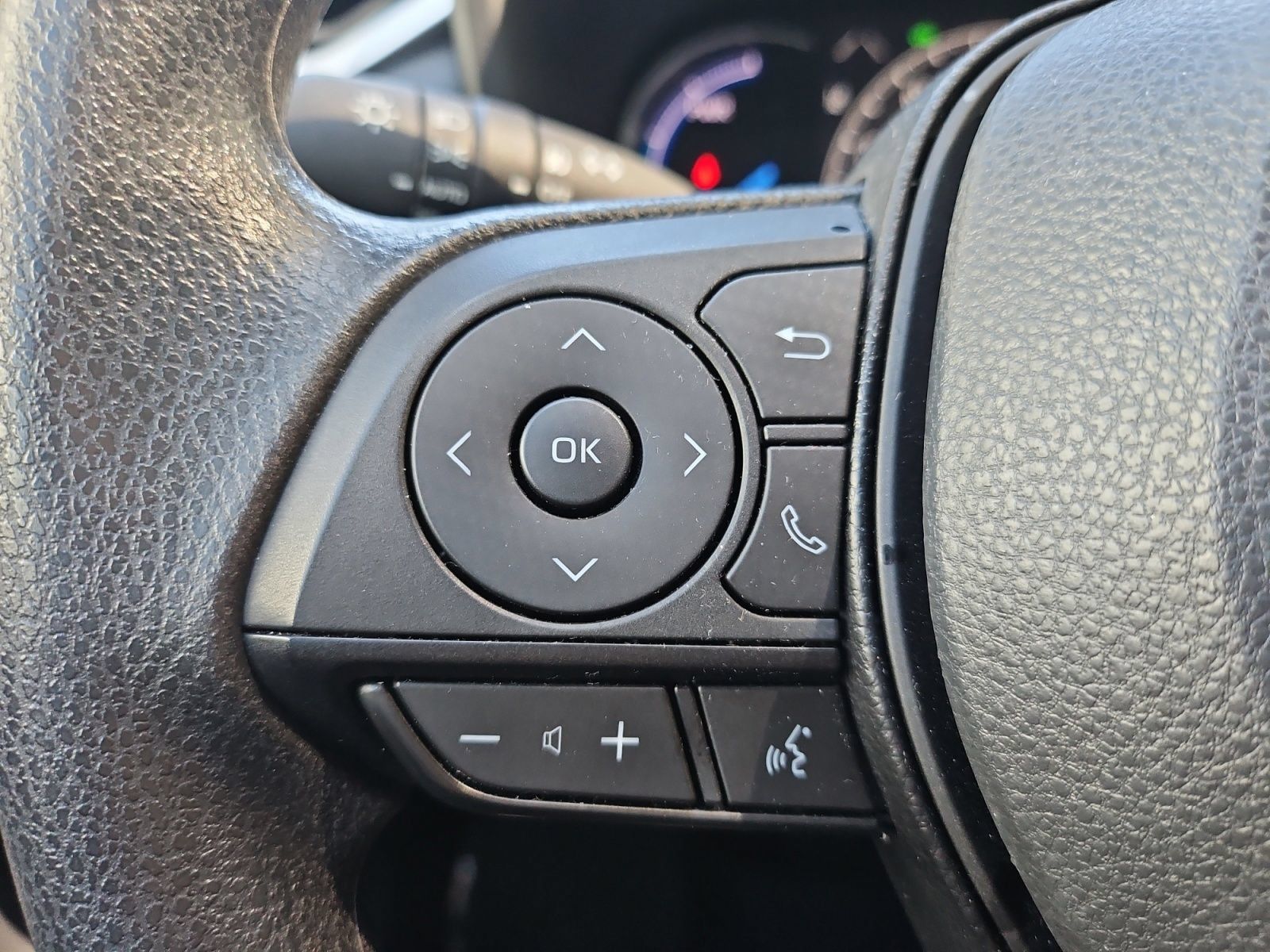 Used 2024 Toyota RAV4 AWD Hybrid image 30
