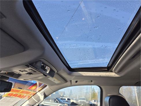 Used 2017 GMC Yukon Denali image 23